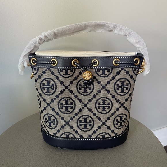 NWT - Tory Burch T Monogram Bucket Bag - Picture 5 of 9